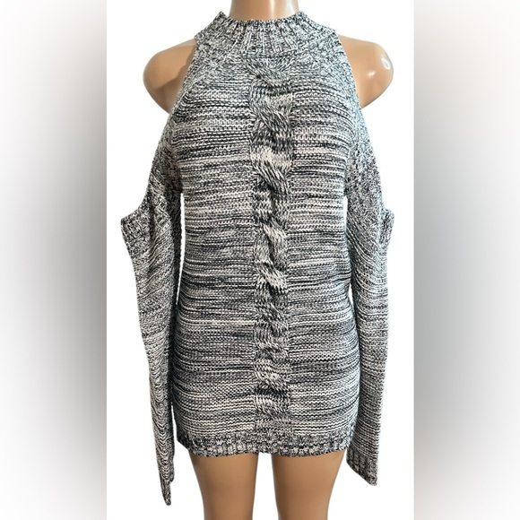 Fashion Nova Sweaters - Fashion Nova This Is Love ~Size L~ Cold Shoulder Sweater Black & White Heathered